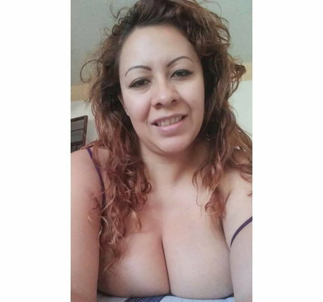 Maribel Hernandez perfect model image