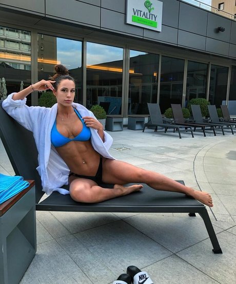 Vivien Hupczik sex actress gallery