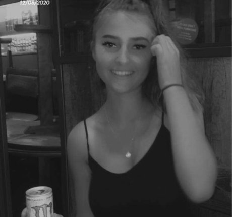 Emizzillo sexy model picture