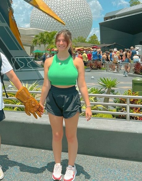 Sarah Lynne Marie model archive