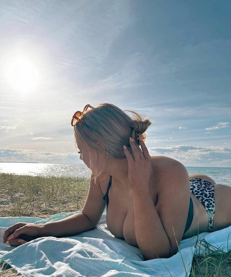 Charlotte Page perfect star pics