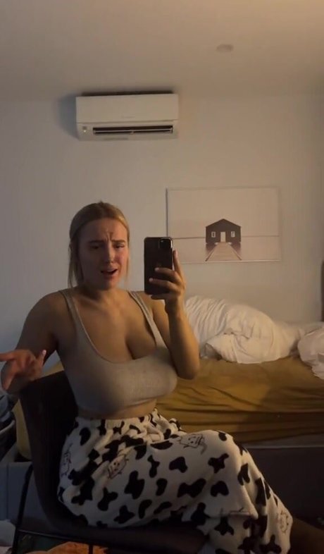 Charlotte Page model sexy photos