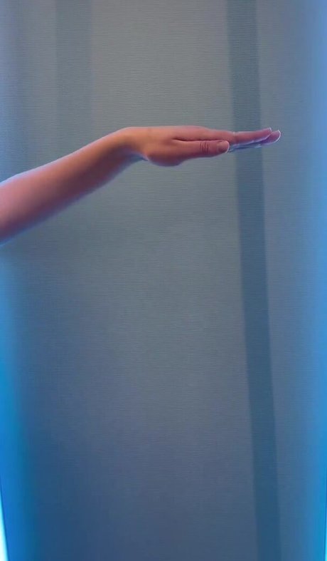 Estallia nice actress pics