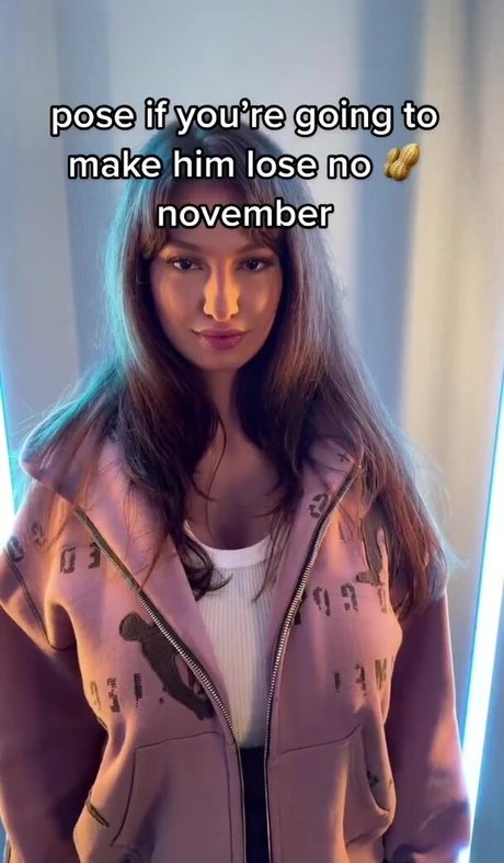 Estallia nice actress photos