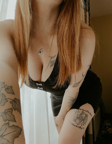 hairy legs onlyfans nude photo