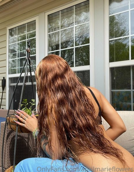 big tits mom onlyfans hot naked pic