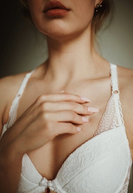 Novosyolova Anna nude actress pictures