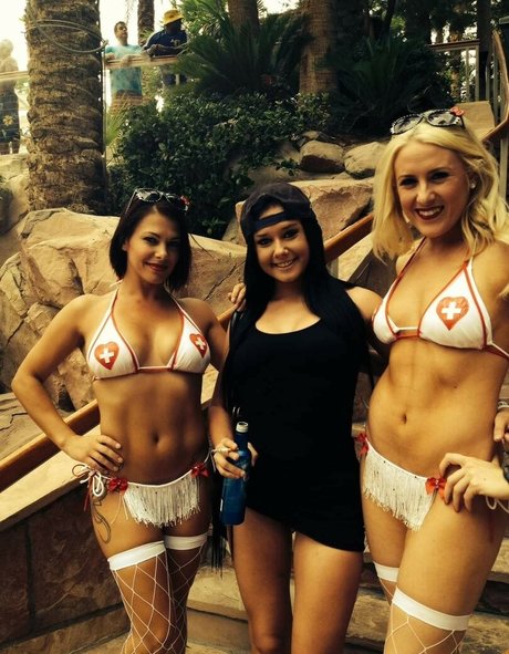 squat onlyfans art naked images