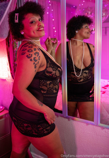 waitress onlyfans hot sexy pics