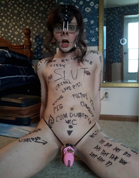 rileycross model hot images