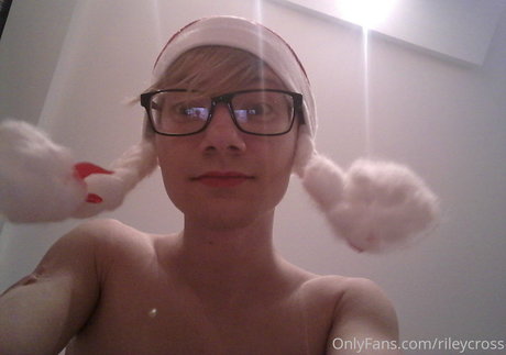 rileycross model top pictures