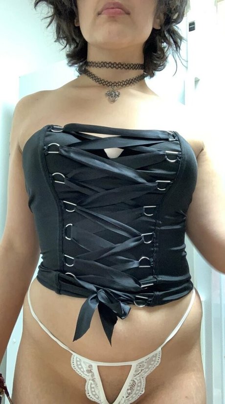 lovelylatinaxoxo beautiful model images