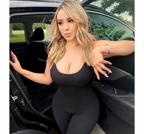 MsLupeRamos pornstar sexy img