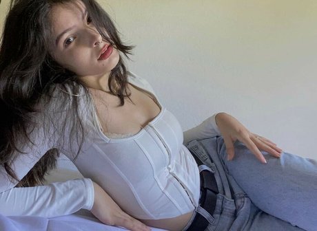 Victoria Ribeiro model best galleries