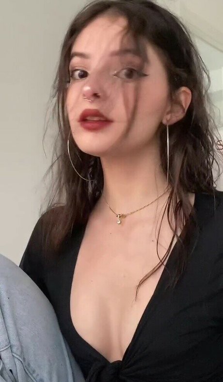 Victoria Ribeiro xxx pornstar galleries