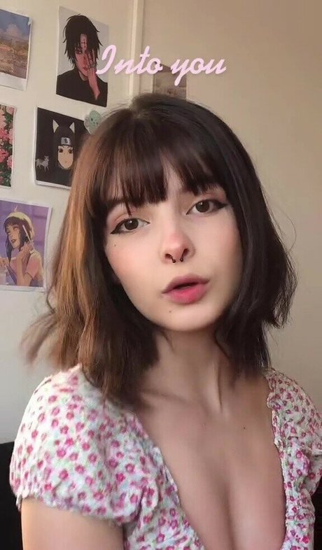 Victoria Ribeiro hot pornstar image