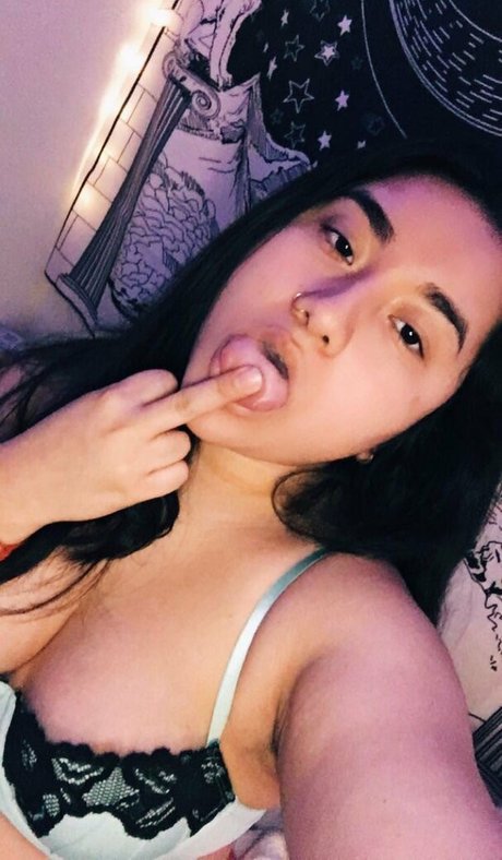 Succubuskino model beautiful photos