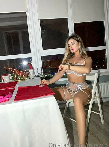 mira vip model hot pic
