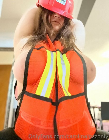 itslinalozz model porn pic