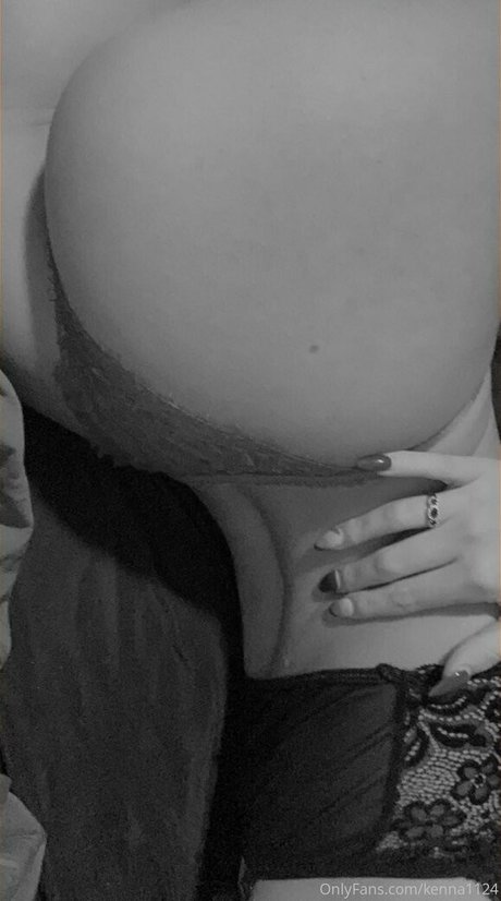 kenna1124 model naked gallery