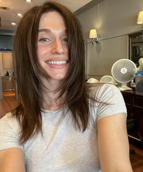 Rita Volk high quality actress galleries