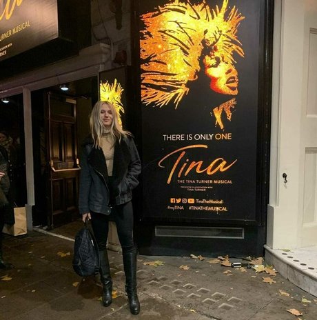 Rita Volk pornstar nude archive