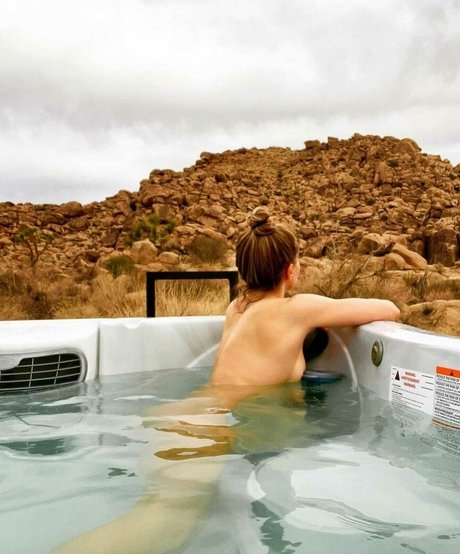 Rita Volk xxx pornstar pictures