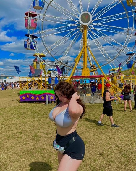 milf tits onlyfans pornographic photo