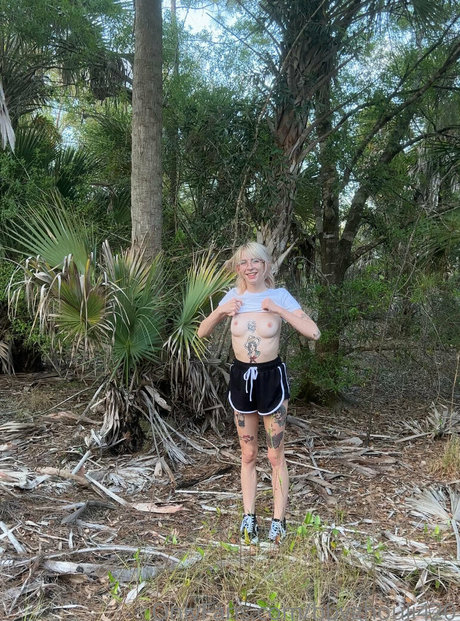 skinny milf onlyfans nudes images