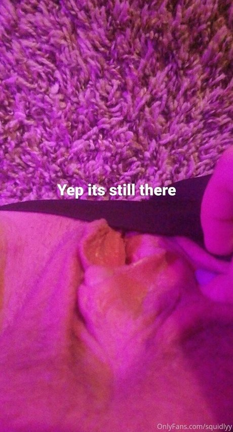 thequeenhasarrived model naked images