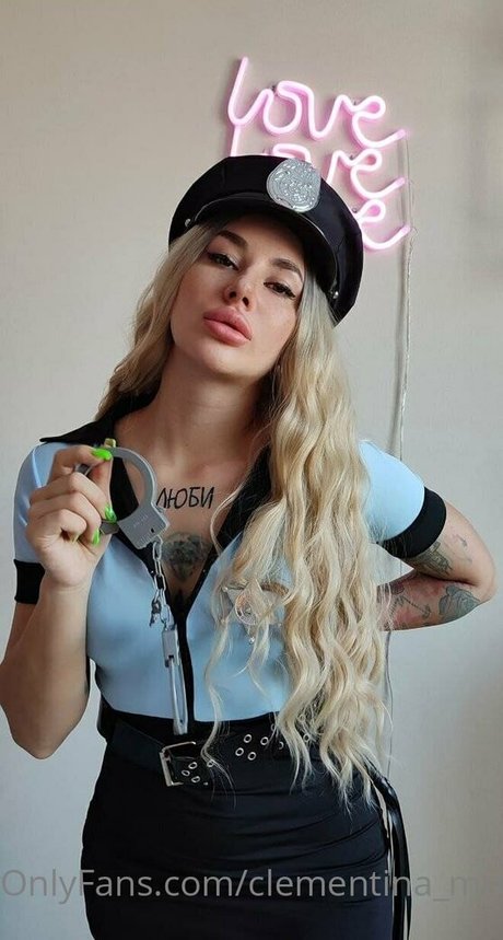 clementina moon erotic actress pics