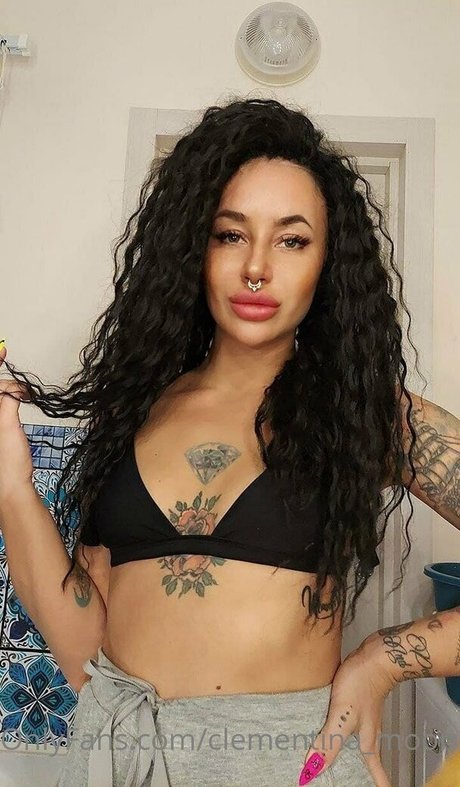 clementina moon xxx model galleries