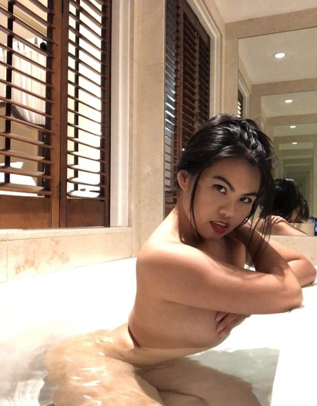 waitress onlyfans pornographic photos