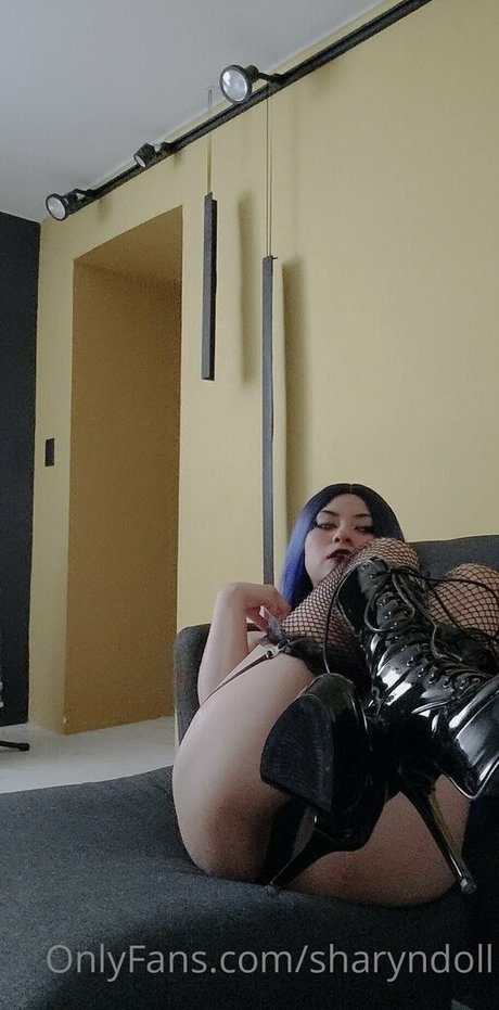 Sharyndoll pretty actress pics