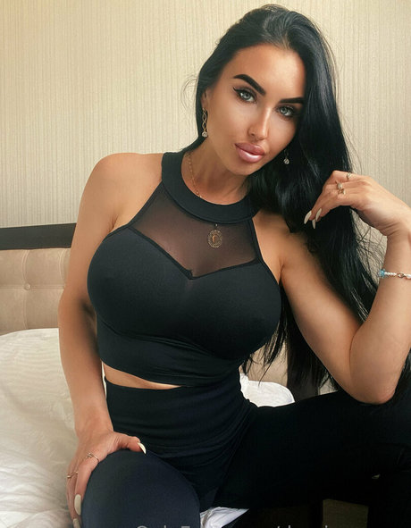 damiana pro star pretty pic