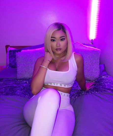 annouveauriche adult actress archive