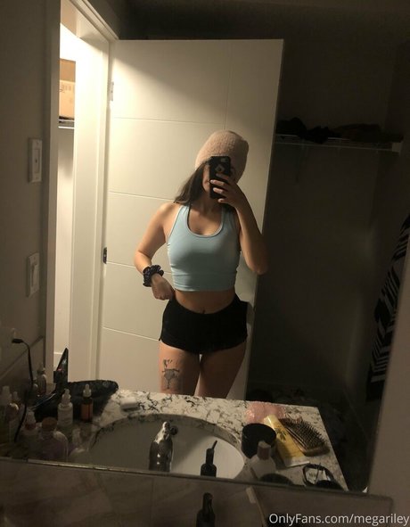 big tits brunette onlyfans porn pics