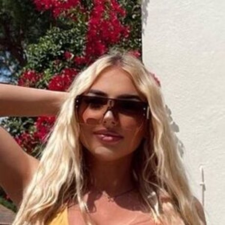 Gabriella Szklarz naked pornstar img