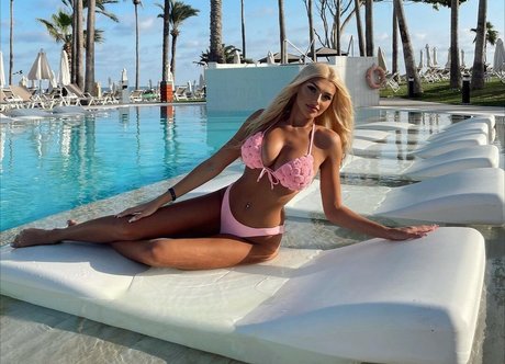 Gabriella Szklarz pretty star images