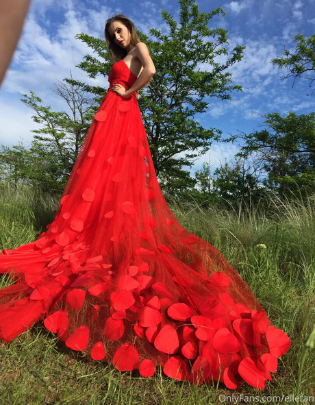 Elle Tan pornstar nice archive