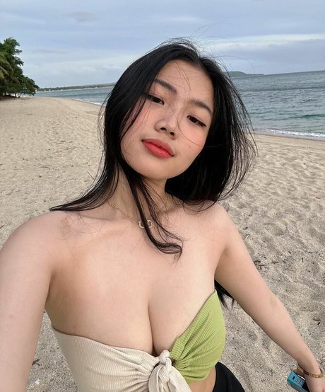 Caroline Lapena sexy actress archive