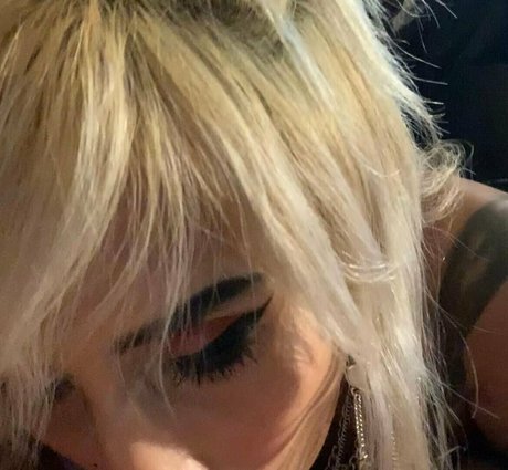 deeppenetrati0n model nude galleries