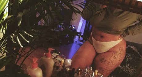 BadGyalGoodLife model sexy photo