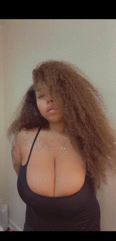 BadGyalGoodLife model hd picture