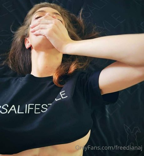 freedianaj star naked galleries