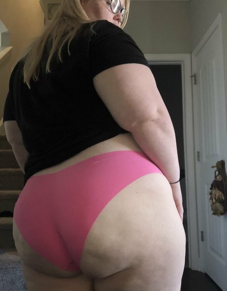 chubbyhannah nude model galleries