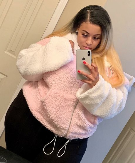 Jasmine Gunn xxx pornstar pic