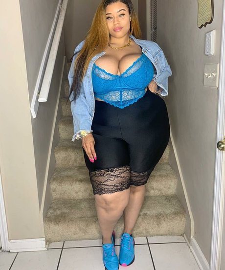 Jasmine Gunn model xxx pics