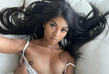 blonde cheerleader onlyfans pretty galleries