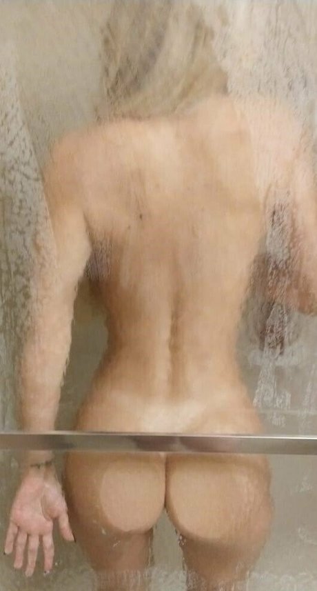 yamilove model adult images